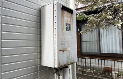 ガス給湯器交換　施工前