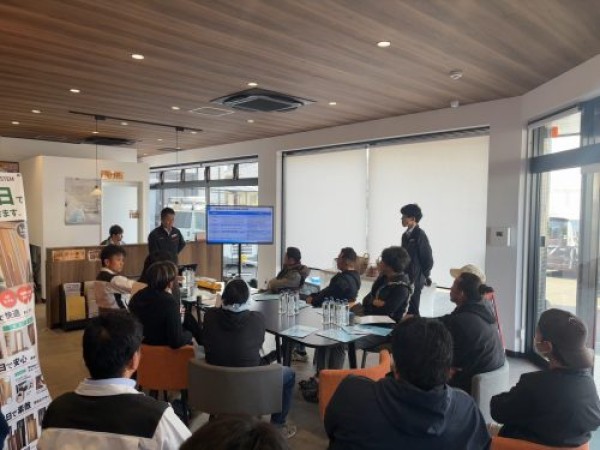 【名古屋東店】FRP防水講習を実施しました｜リメイクホームの技術研修サムネイル