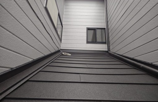 トップライト撤去、屋根工事　施工後