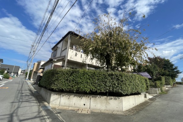 【尾張旭市】お家の印象アップ！フェンス新設で住まいを一新サムネイル