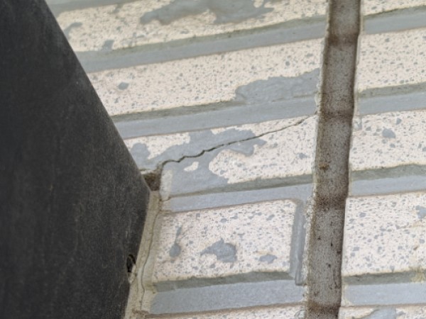 【名古屋市】外壁塗装, 築20年以上のサイディング外壁を調査｜チョーキング・ひび割れ・シーリング劣化を解説サムネイル