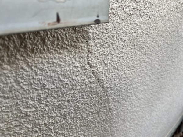 【豊田市】外壁塗装, 築50年以上のモルタル外壁を調査｜ひび割れ・チョーキングの注意点サムネイル