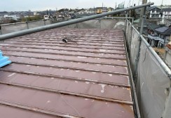 【豊田市】屋根葺き替え工事｜瓦棒屋根から立平屋根へ全面改修｜雨漏り対策はリメイクホームへサムネイル