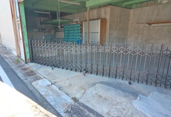 ［名古屋市守山区］　カーゲート取付　Ｍ様倉庫サムネイル
